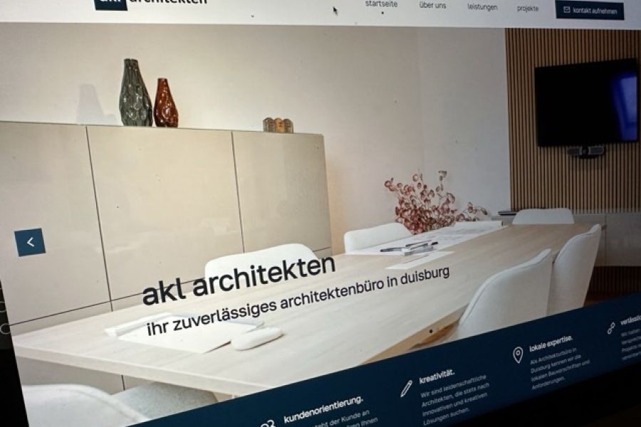 Innovation trifft Ästhetik: Der Launch der neuen AKL Architekten Webseite